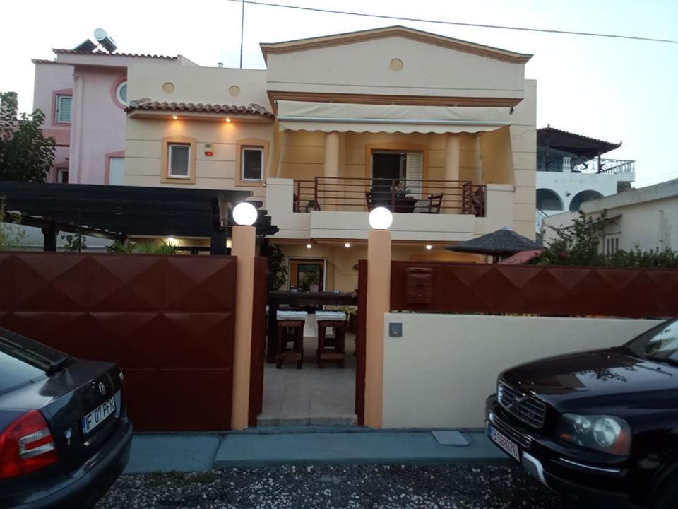 Villa Avatos - Near To The Port Of Rafina And The Airport Of Athens Agios Spyridon  Eksteriør bilde
